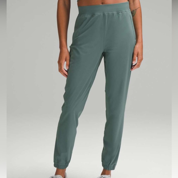 Lululemon Adapted State High-Rise Jogger in Forest Green | Full Length | Size 2 - Picture 3 of 10